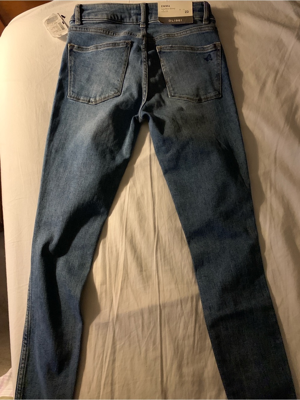 DL1961 woman’s Skinny Jeans - Medium Blue Wash